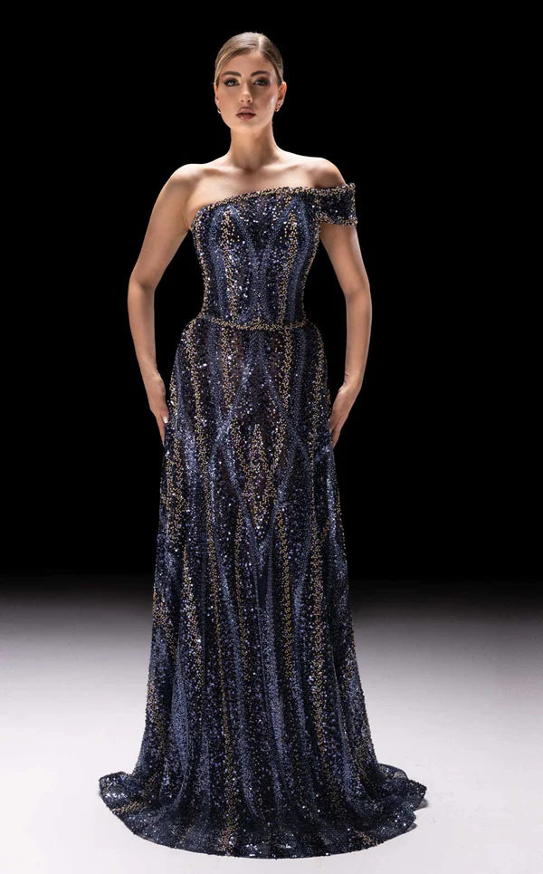 Elegant women's long dress