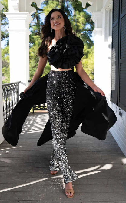 Elegant women's long dress