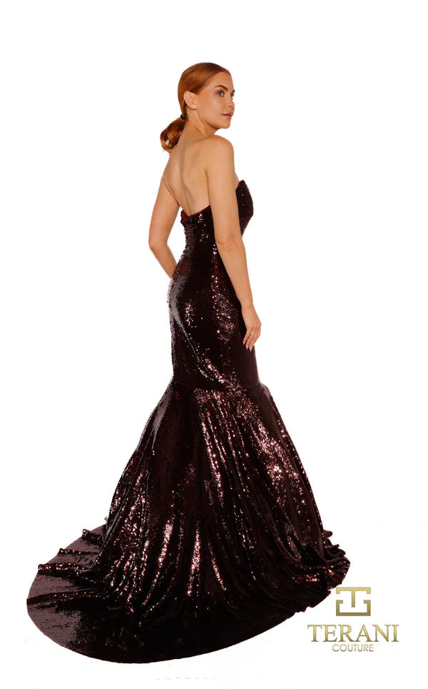 Elegant women's long dress