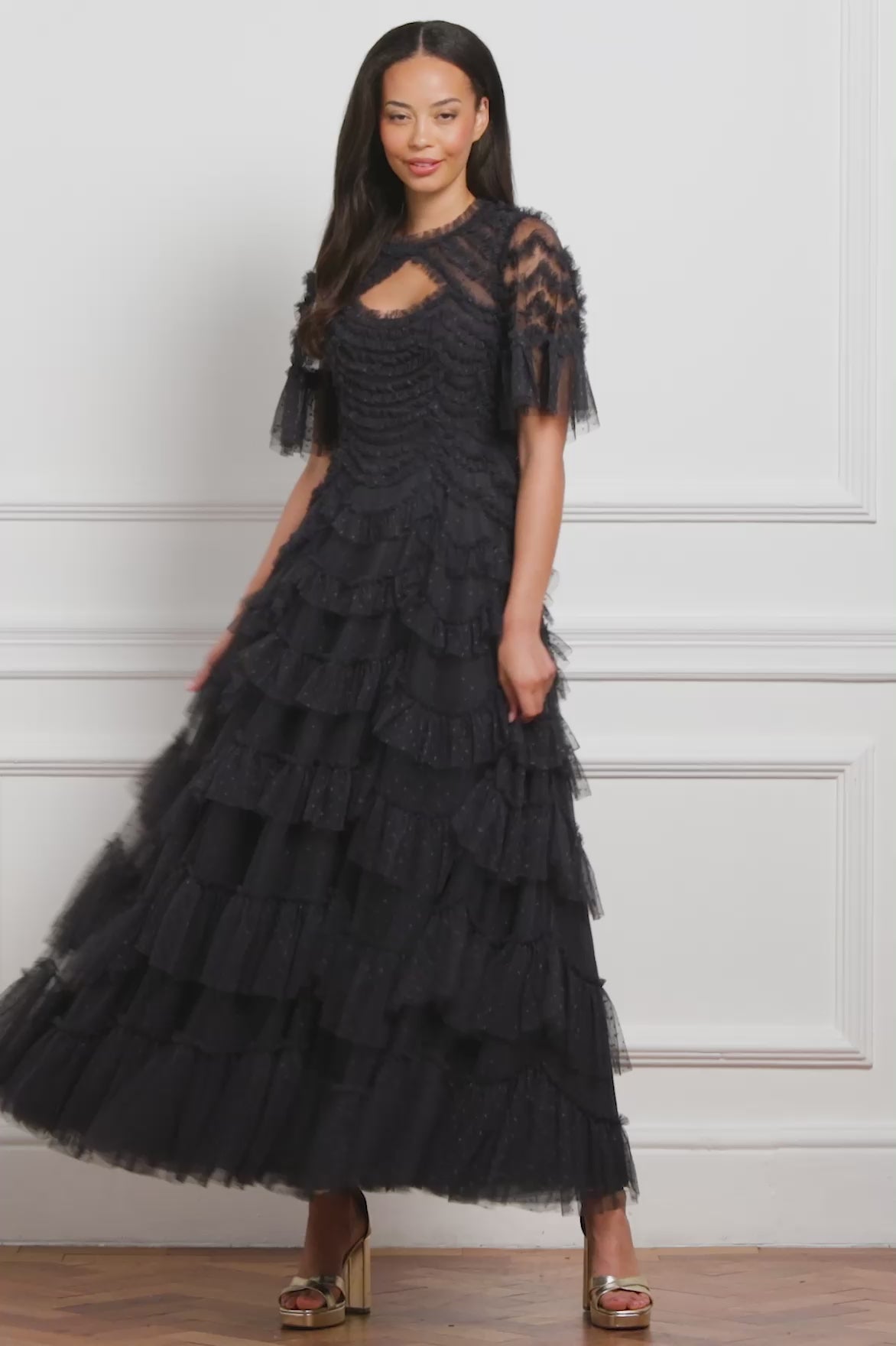 Aviana Short Sleeve Gown