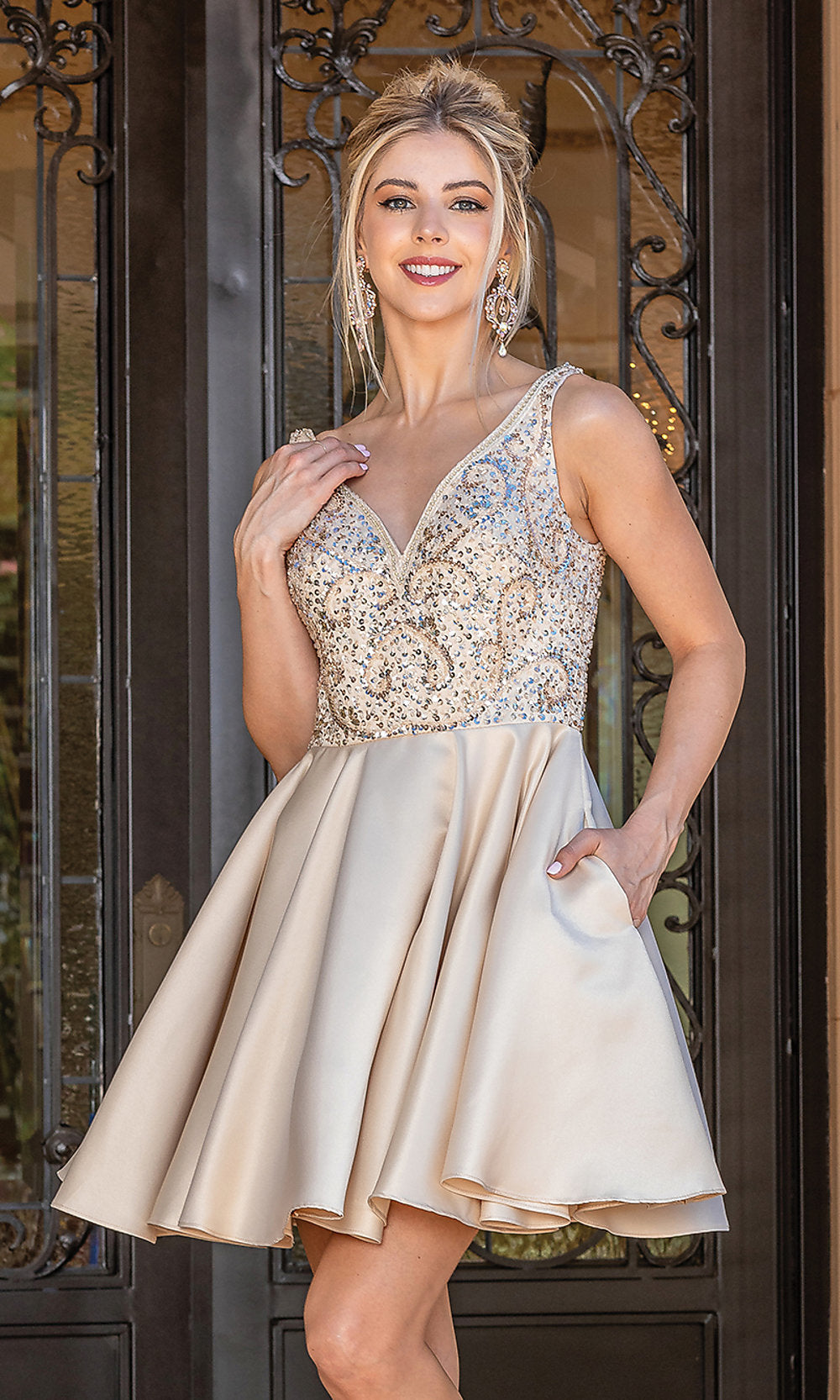 Sleeveless Short Formal Prom Dress with Pockets