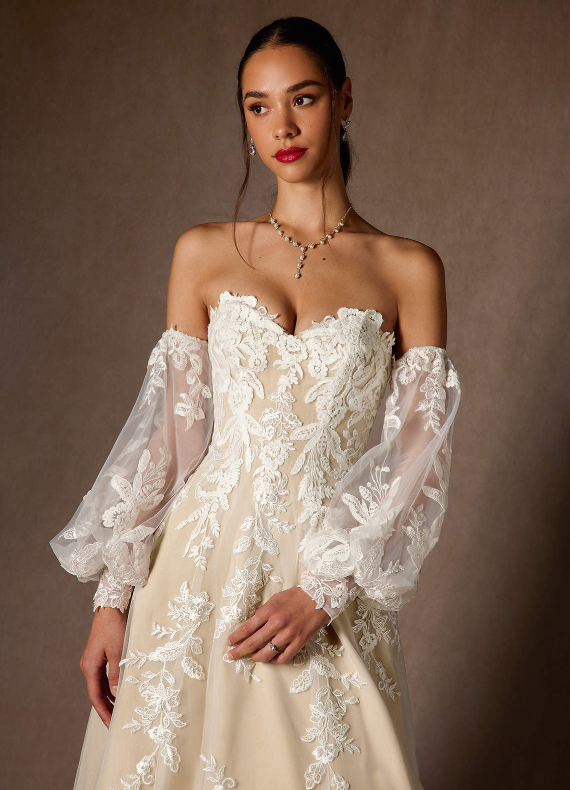 diamondwhitechampagne