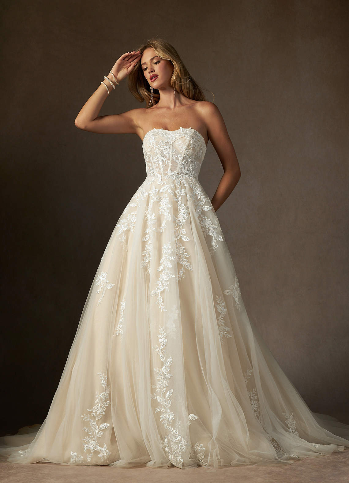 diamondwhitechampagne