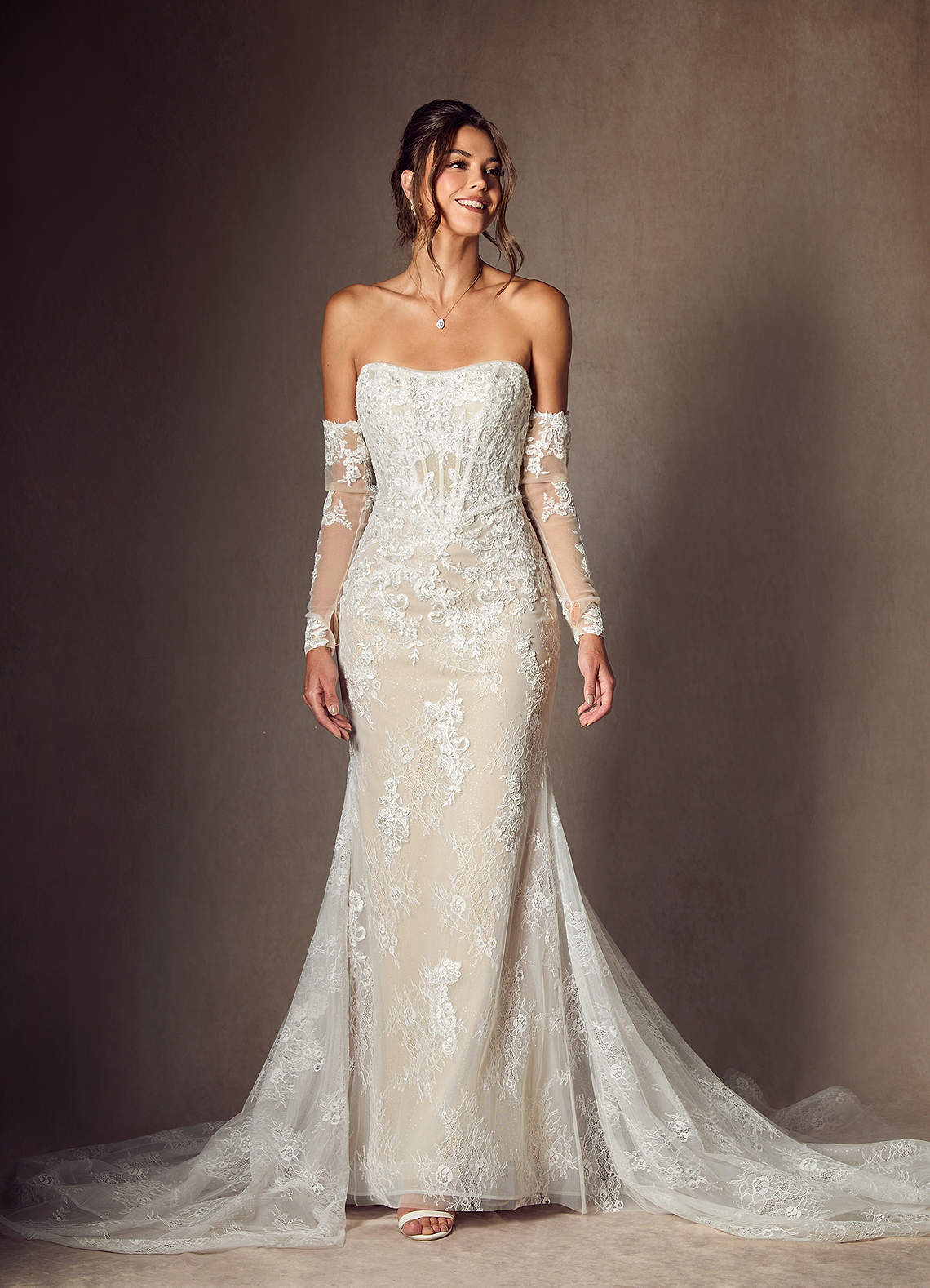 diamondwhitechampagne