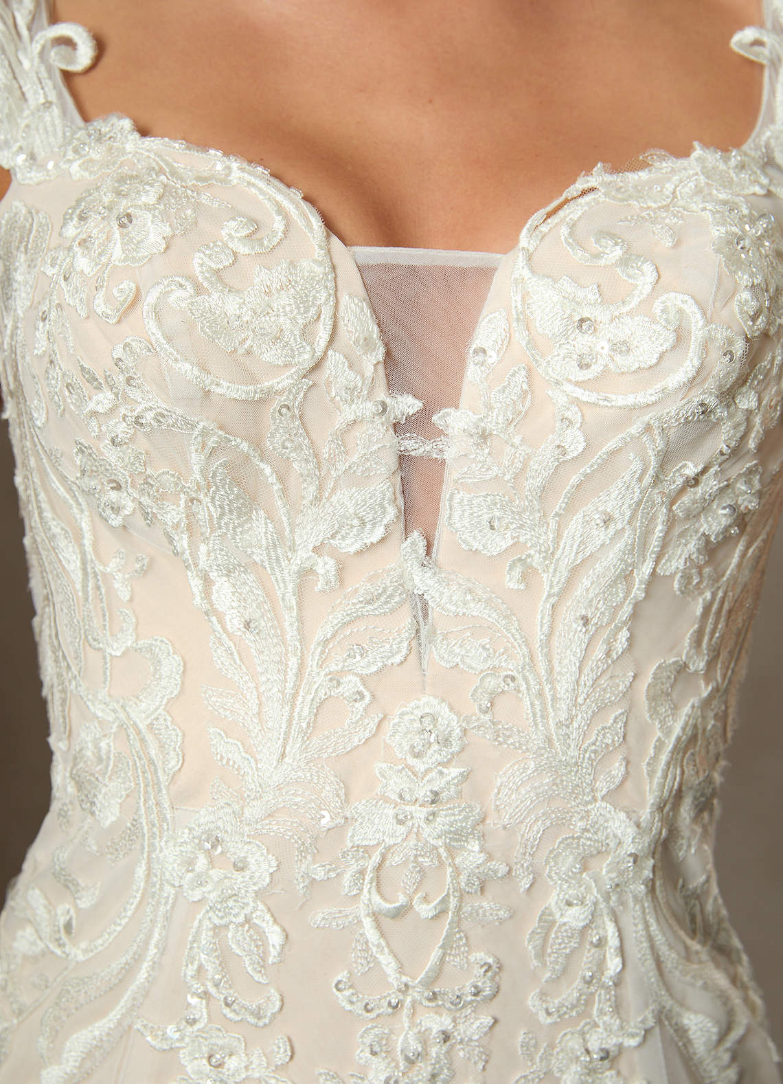 diamondwhitechampagne