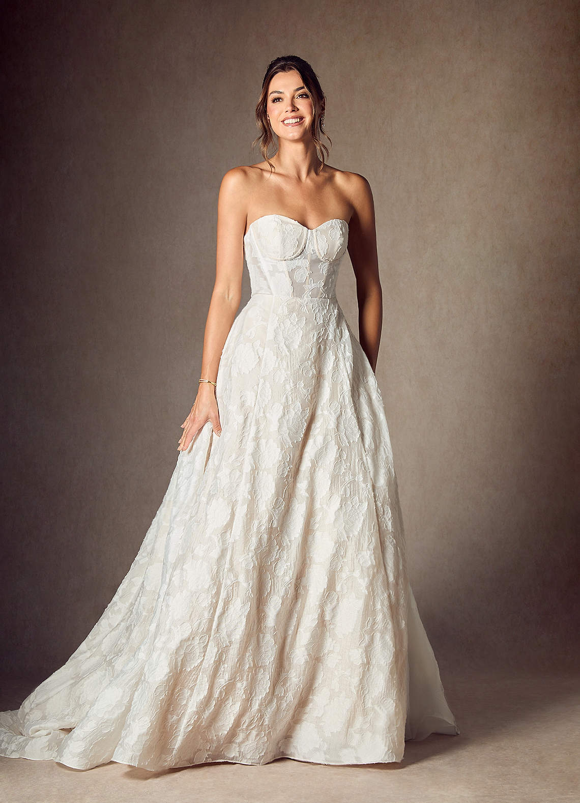 diamondwhitechampagne