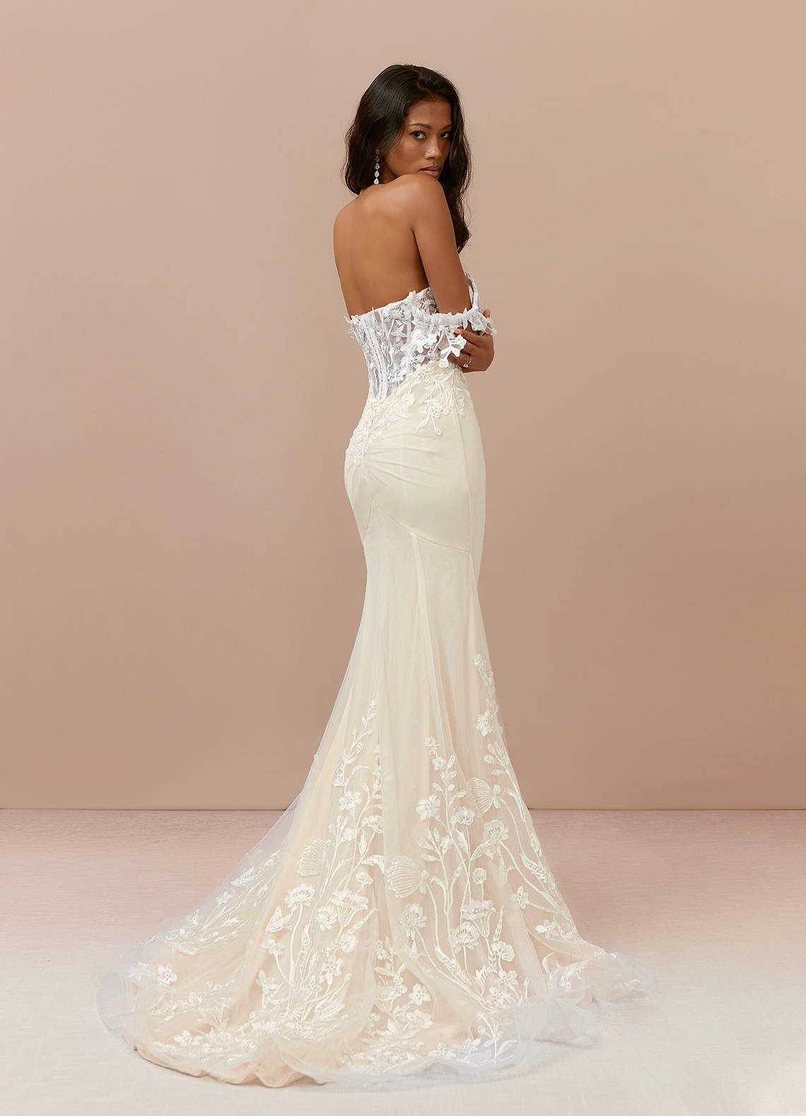 diamondwhitechampagne